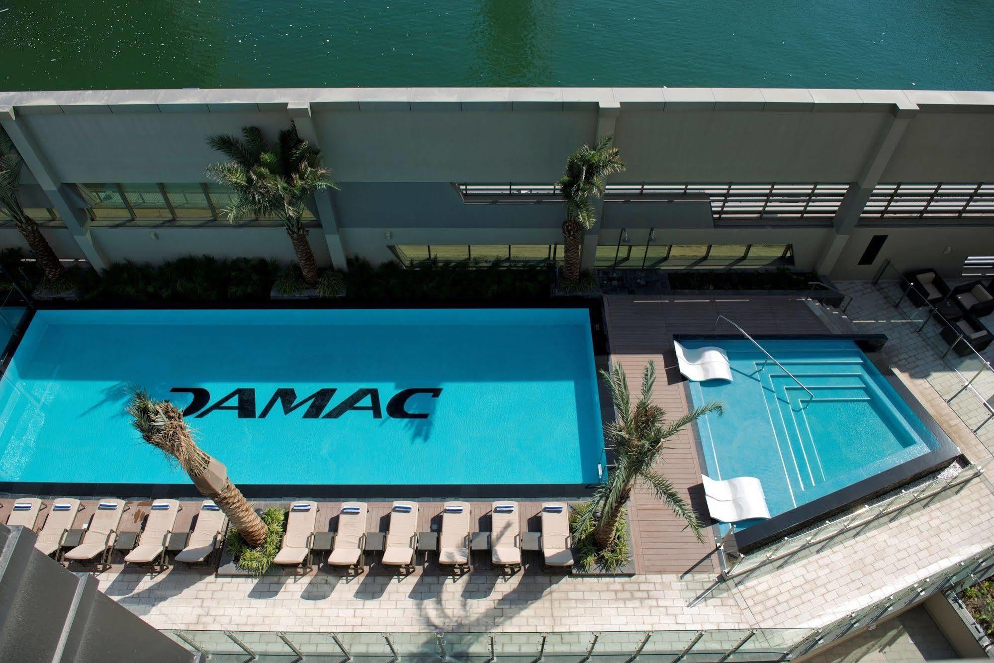 Damac Maison The Vogue Ντουμπάι Εξωτερικό φωτογραφία The pool at the TAMAC headquarters